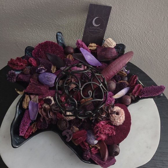 Custom Flower Beeswax Candle Aromatherapy Set w/ Diffuser, Potpourri & Crystal - Picture 13 of 16